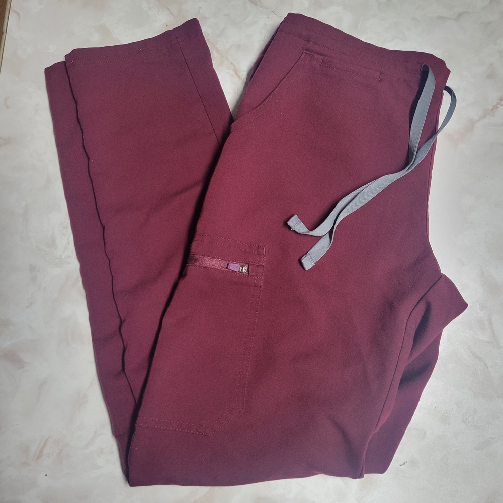 FIGS Original Yola Scrub Pants Burgundy Women’s Small Style TW2000R